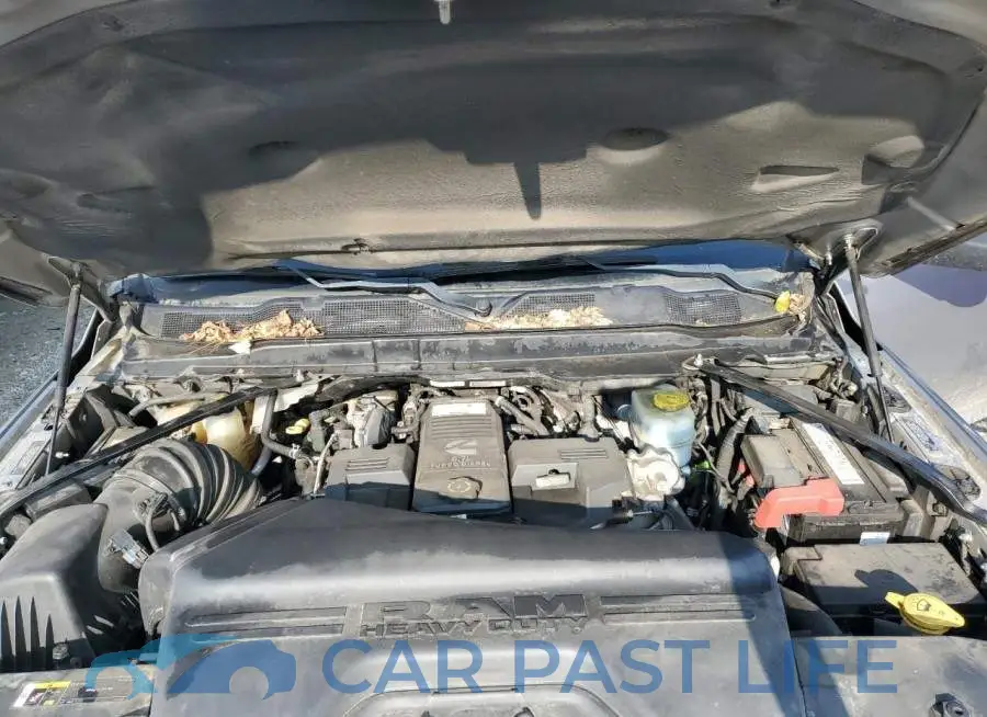3C63RRHLXKG526132# 11