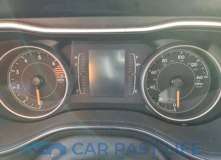 1C4PJLCB2KD175372# 9
