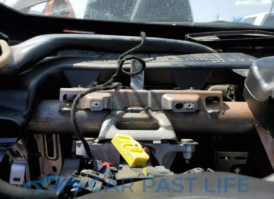 1G1ZD5STXLF072138# 9