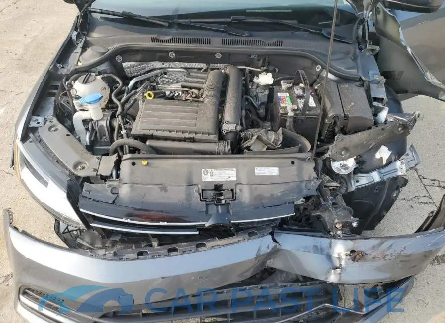 3VW2B7AJ8HM385204# 11