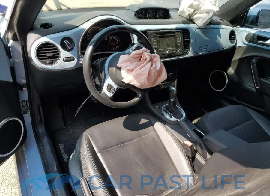 3VW5L7AT4EM821411# 8