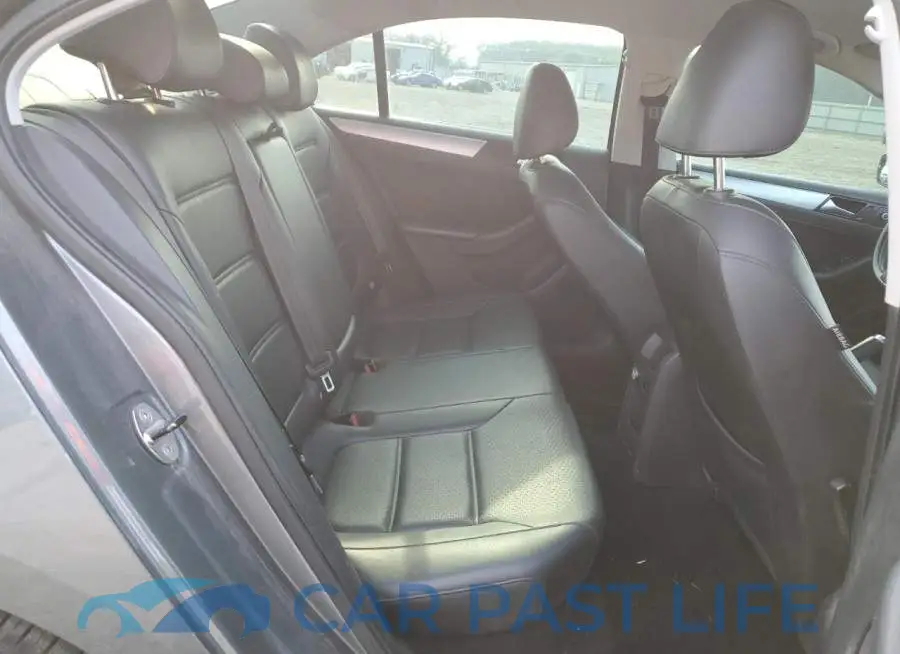 3VWD07AJ4EM317279# 10