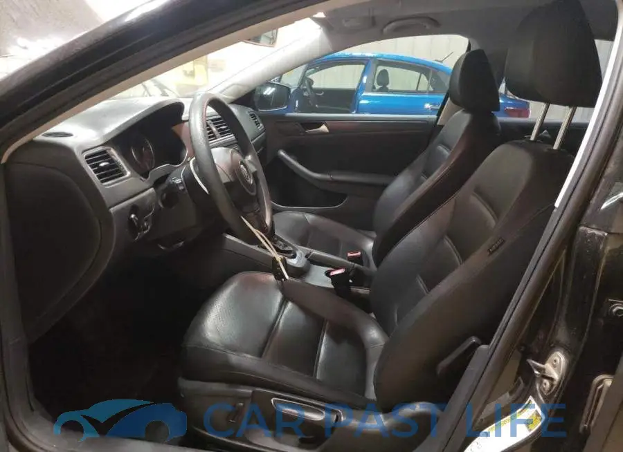 3VWD17AJ1EM376917# 7