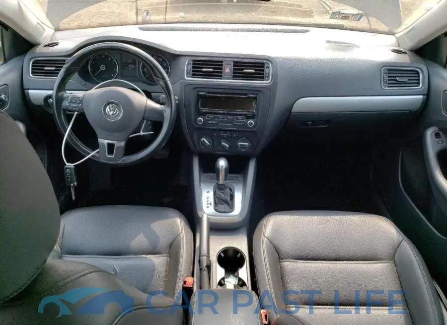 3VWD17AJ9EM320269# 8