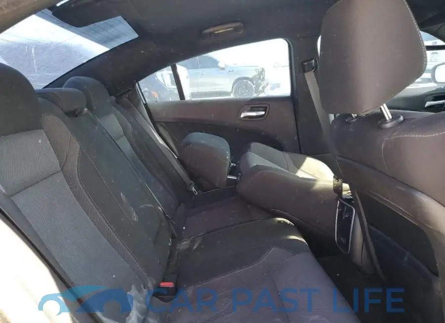2C3CDXHG2FH915887# 10