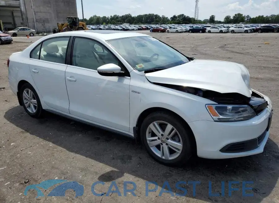 3VW637AJ4EM213164# 4