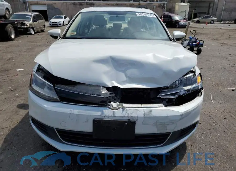 3VW637AJ4EM213164# 5
