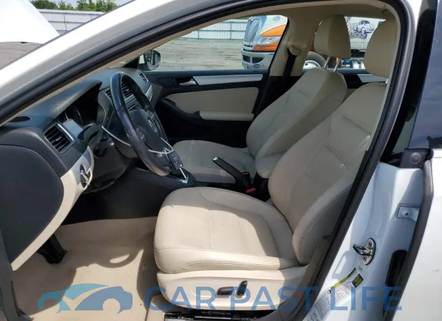 3VW637AJ4EM213164# 7