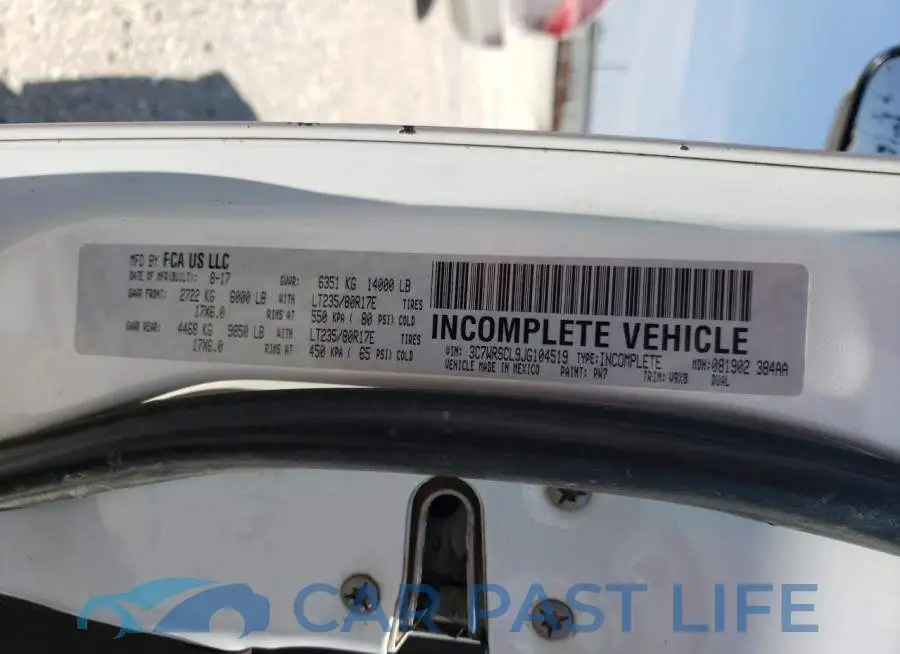 3C7WRSCL9JG104519# 12