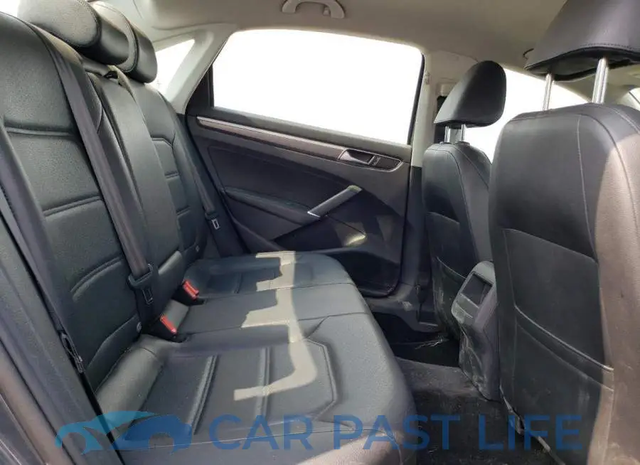 1VWDT7A37HC064442# 10