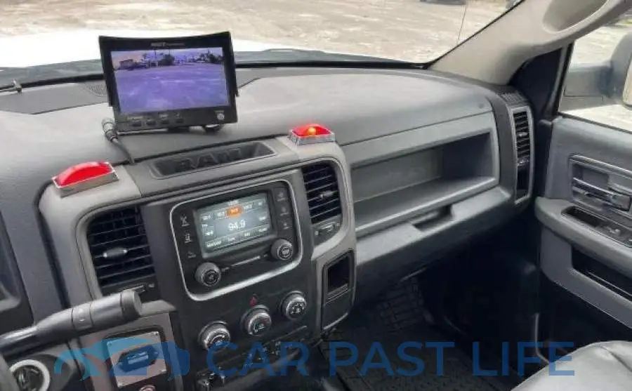 3C7WRMDL9EG180869# 9