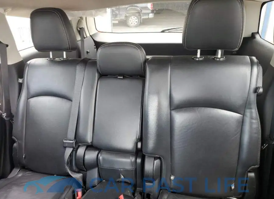 3C4PDCGG5ET315894# 10