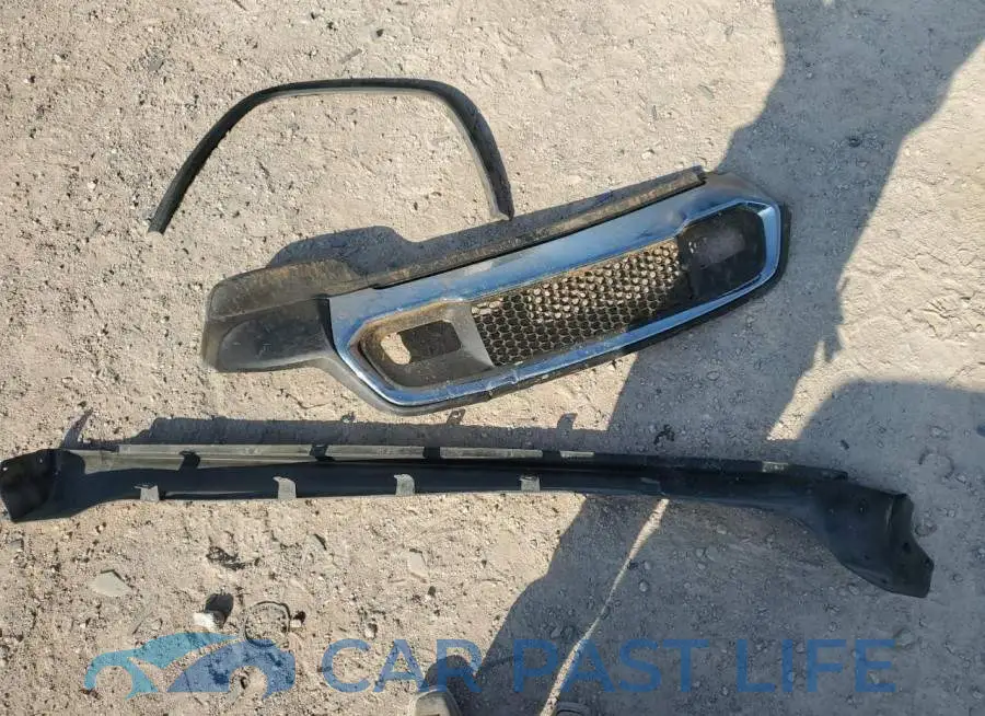1C4RJFBT5KC593208# 12