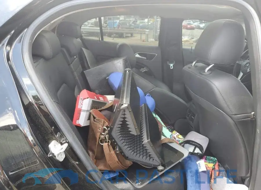 WDCTG4GB0FJ032256# 10