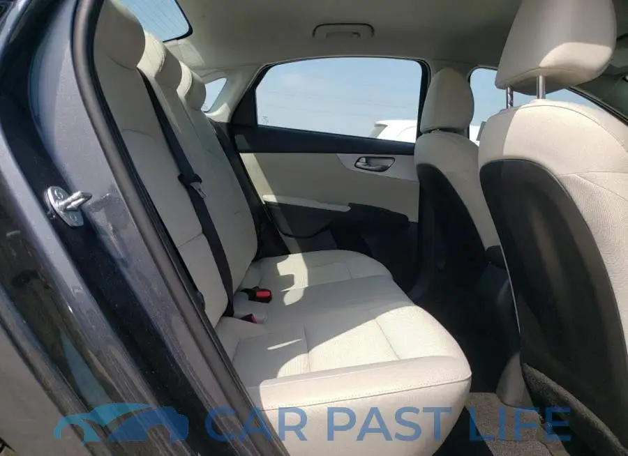 3KPF24AD5PE597399# 10