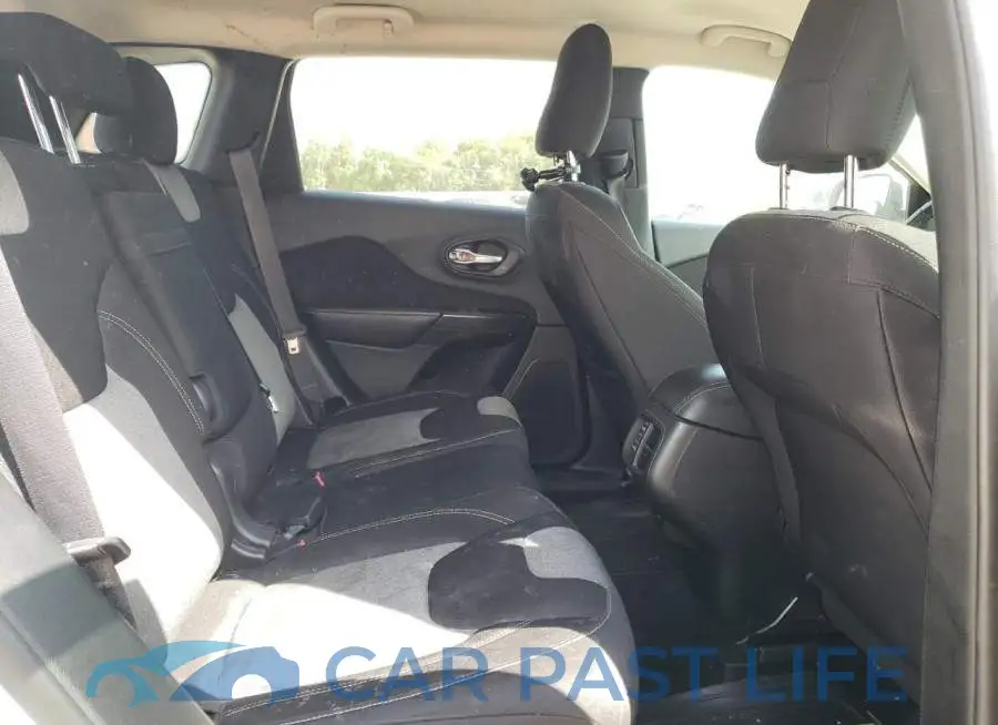1C4PJLCS1EW182743# 10