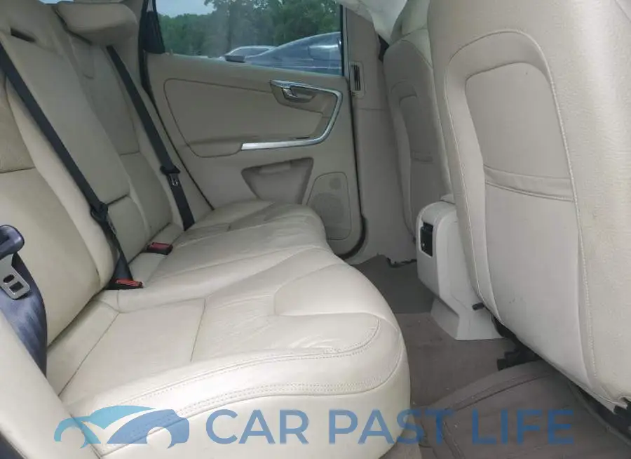 YV4952DL9E2534972# 11