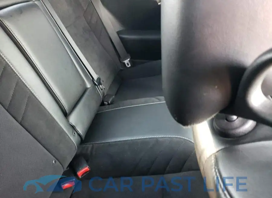 2C3CDZFJ8FH718409# 10
