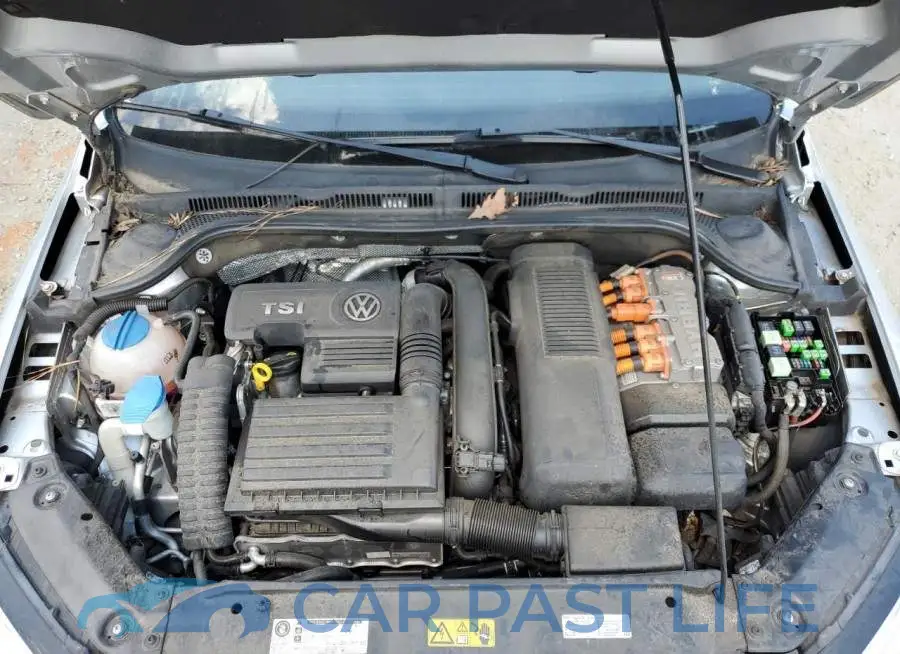 3VW637AJ8EM267664# 11