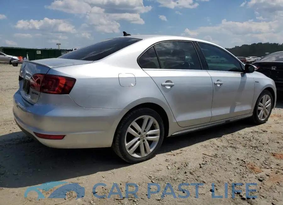 3VW637AJ8EM267664# 3