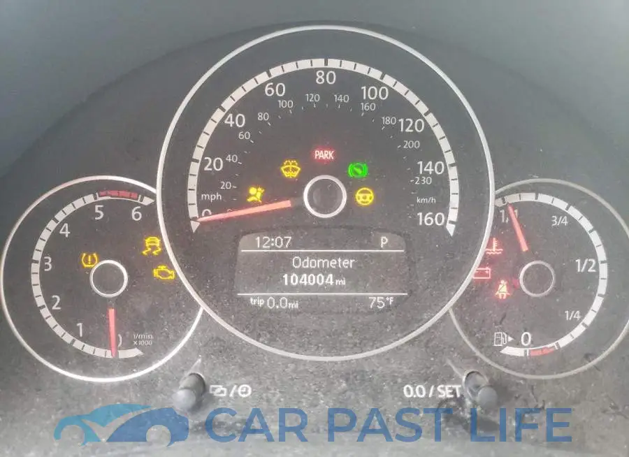 3VW5L7AT3EM806656# 9