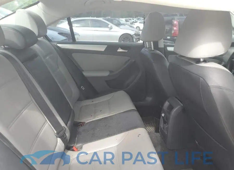 3VW637AJ7EM231612# 10