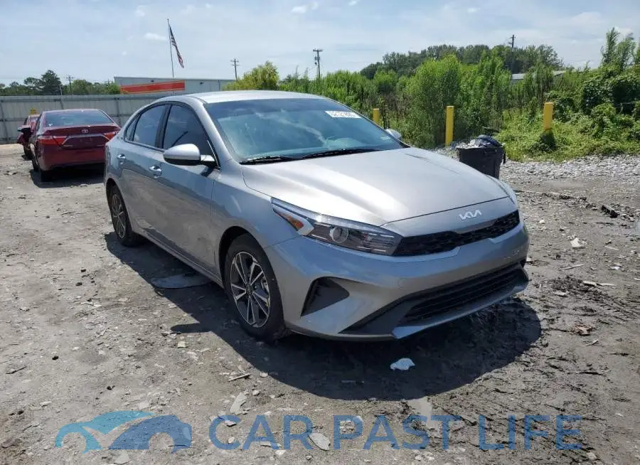 3KPF24AD4PE616203# 4