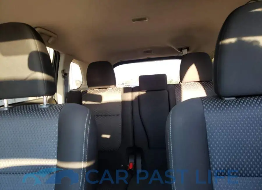 JA4AD2A37JZ056005# 10