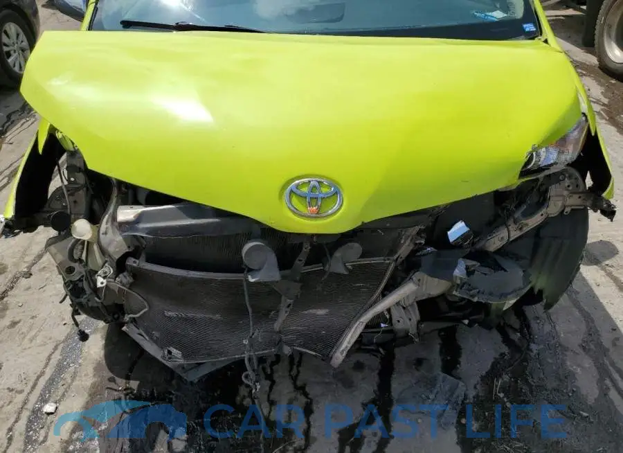 5TDYK3DC2FS530415# 12