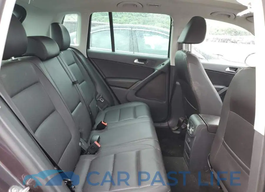 WVGAV7AX9GW598389# 11