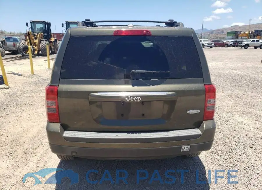 1C4NJPFB3GD570002# 6