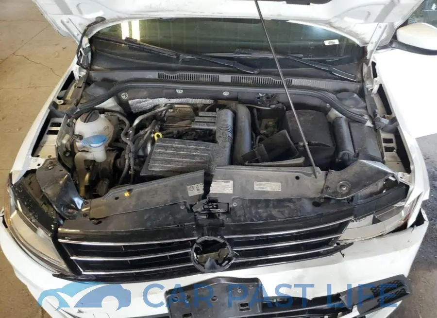 3VW167AJ1HM323725# 11