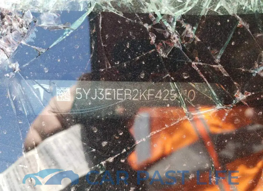 5YJ3E1EB2KF425710# 12