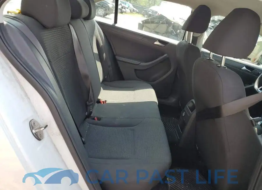 3VW1K7AJ0FM324745# 10