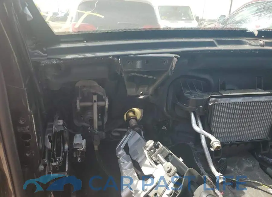 1C4RJFLT2KC825858# 9