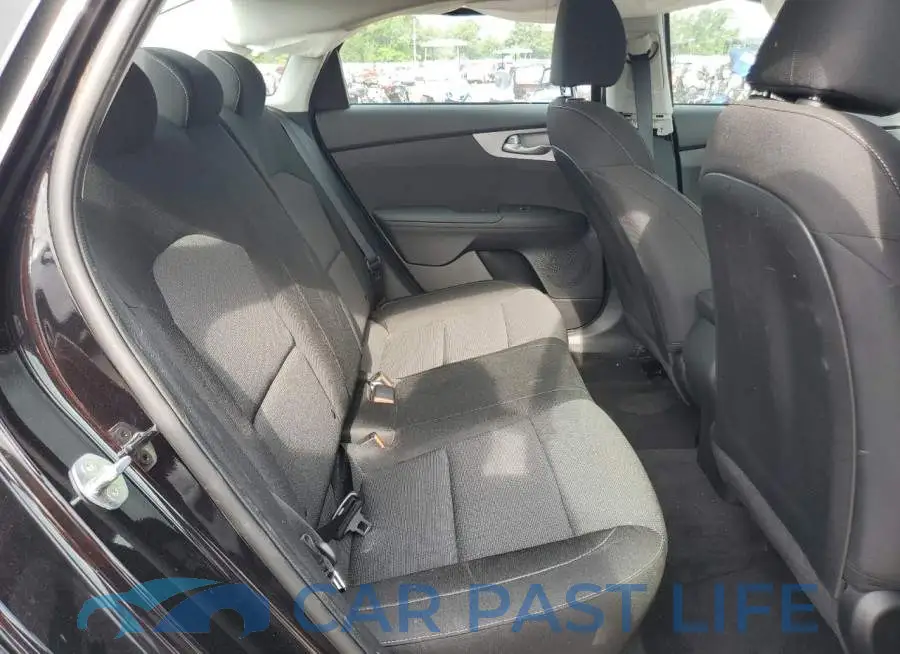 3KPF24AD8PE553879# 10