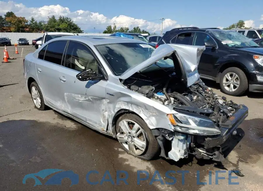 3VW637AJ8EM332352# 4