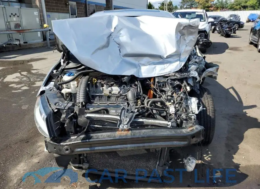 3VW637AJ8EM332352# 5