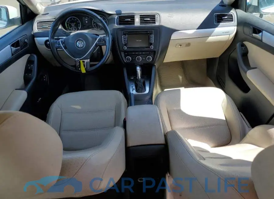 3VW637AJ4EM213830# 8