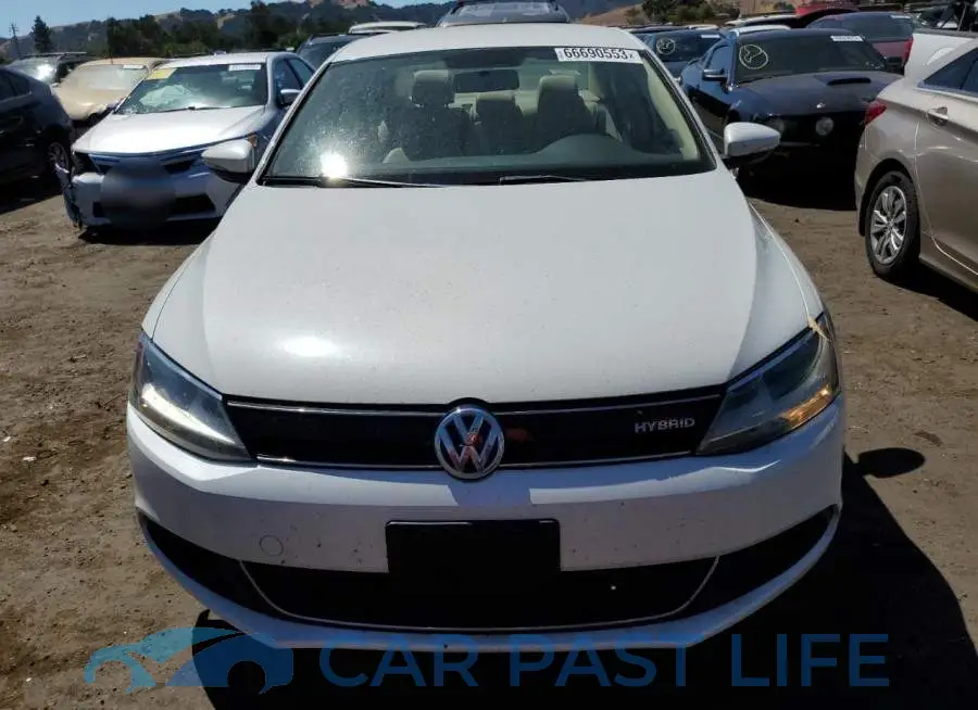 3VW637AJ4EM213830# 5