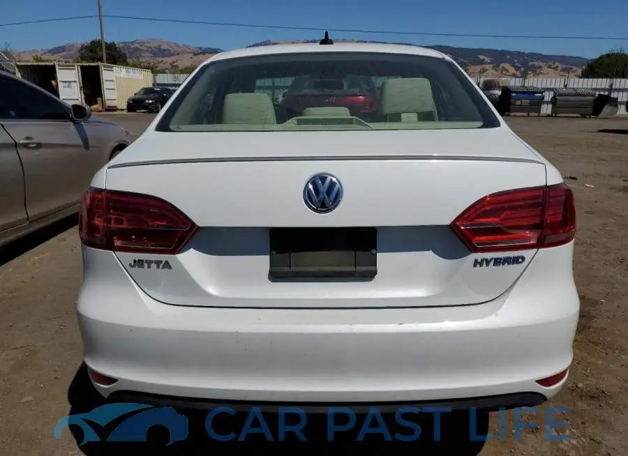 3VW637AJ4EM213830# 6