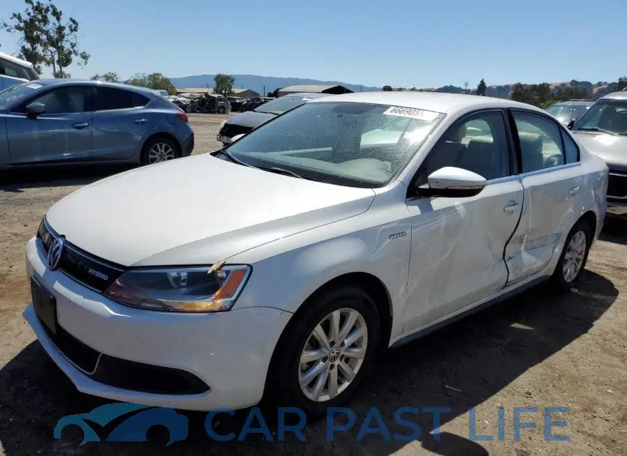 3VW637AJ4EM213830# 1