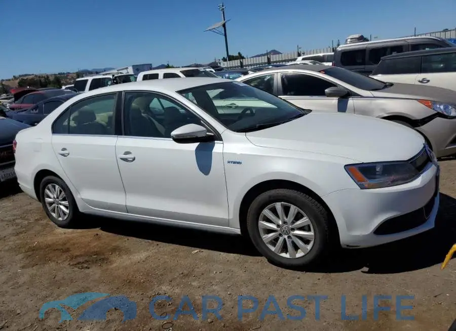 3VW637AJ4EM213830# 4