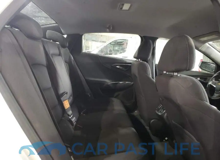 1G1ZD5ST9NF180575# 10