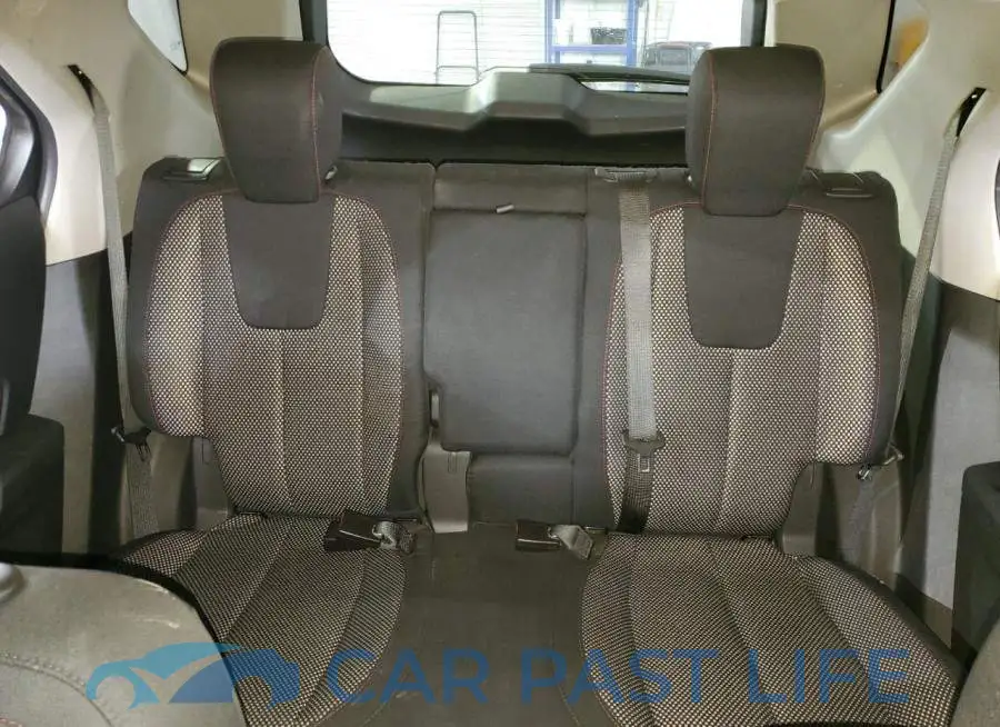 2GNALBEK9F6211190# 10