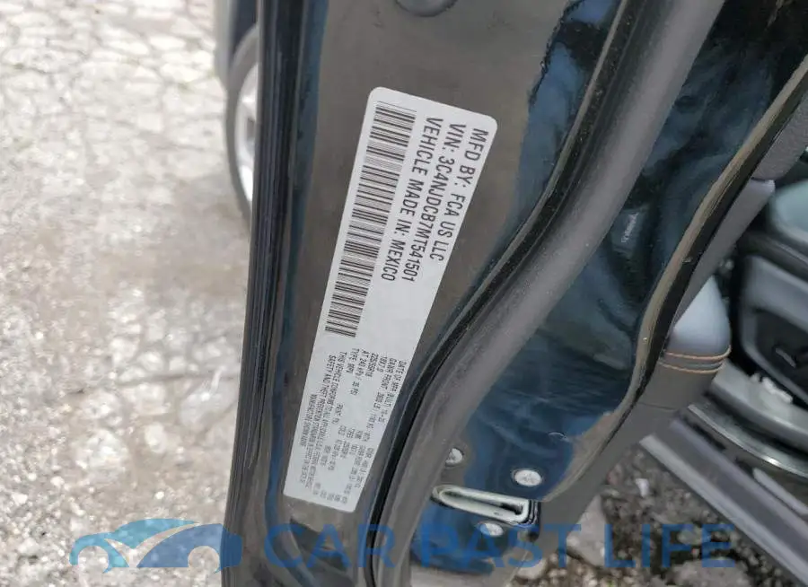 3C4NJDCB7MT541501# 12