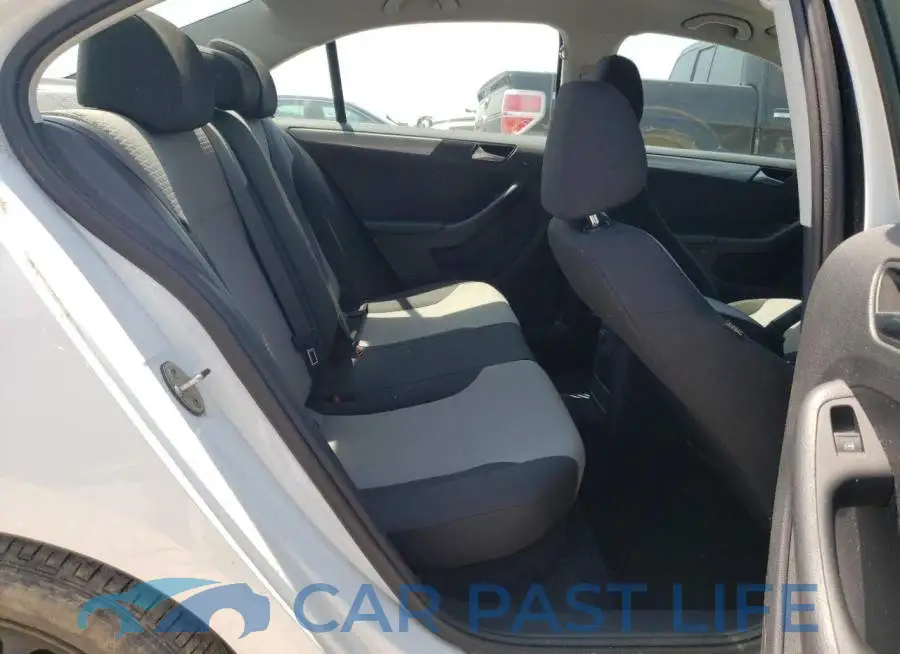 3VW167AJ2HM370147# 10