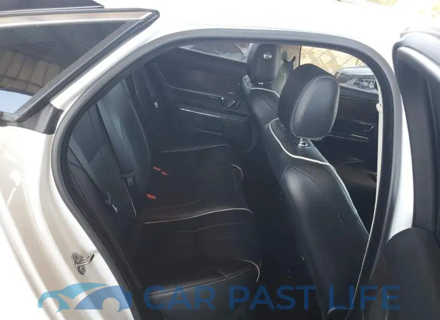 SAJWA1GT8EMV61318# 10