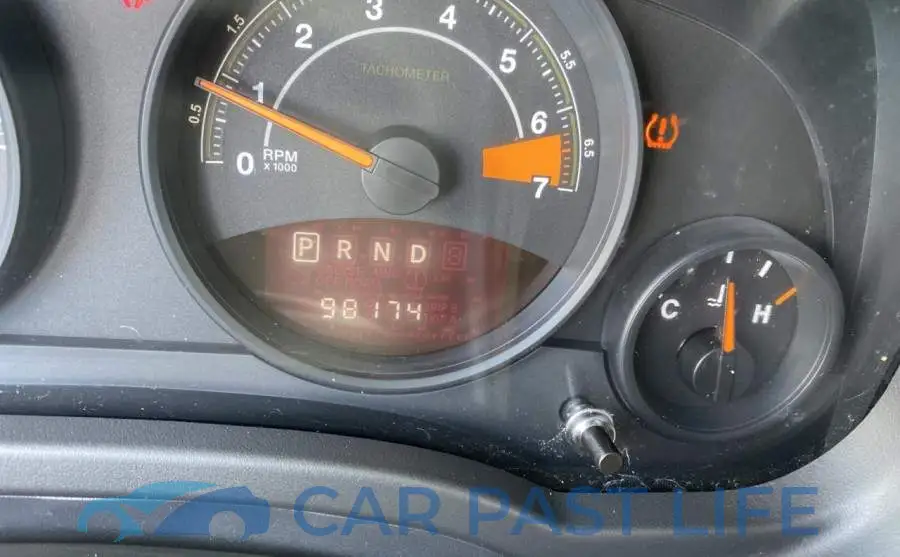 1C4NJCBA0GD633725# 8