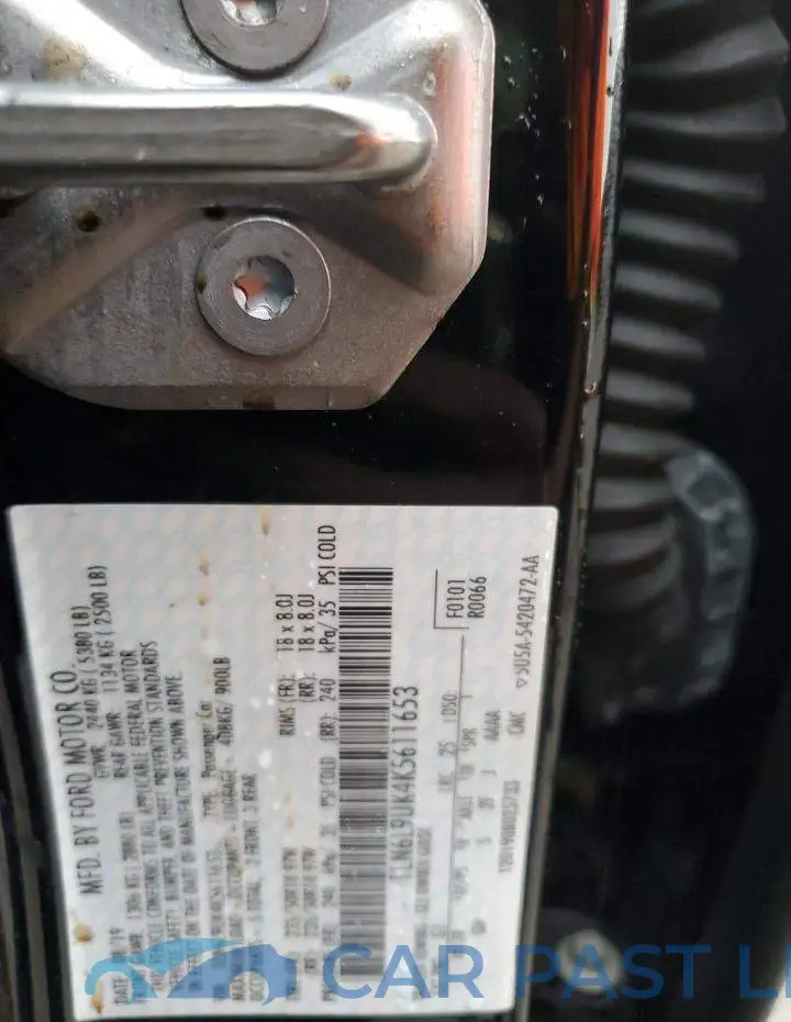 1LN6L9UK4K5611653# 12